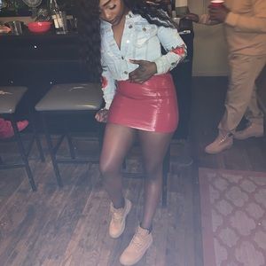 Meet your Posher, Holly